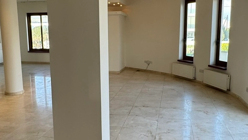 Maison 4+1 avec jardin à Strovolos, Chypre