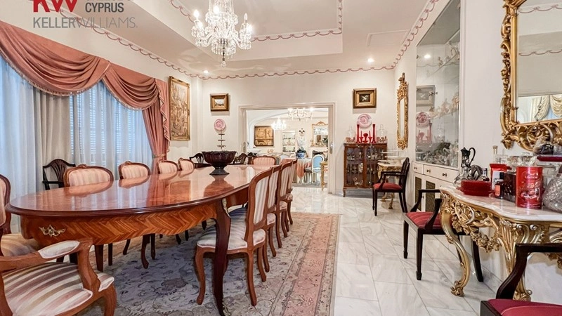 Einzigartige Villa 141 m² mit Pool in Strovolos, Zypern