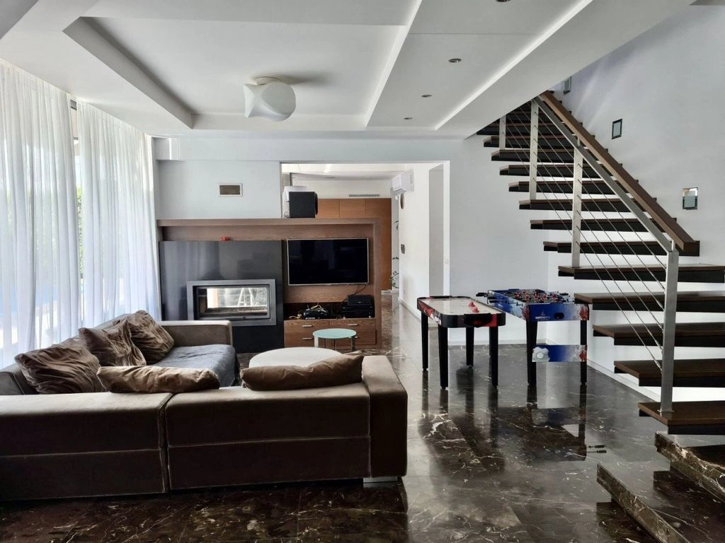 라카타미아, 키프로스의 수영장이 있는 럭셔리 빌라 249m2