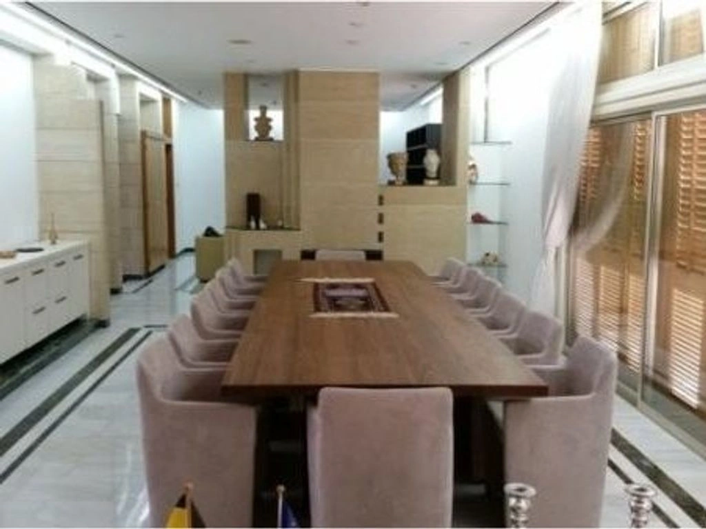 Villa di lusso 1000 m² arredata a Strovolos, Cipro