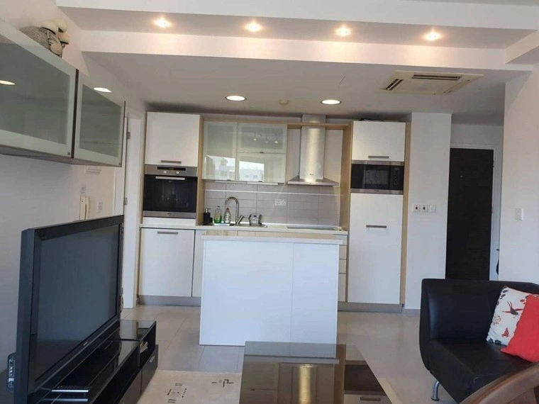 키프로스 Germasogeia의 야외 수영장이 있는 75 m2 아파트