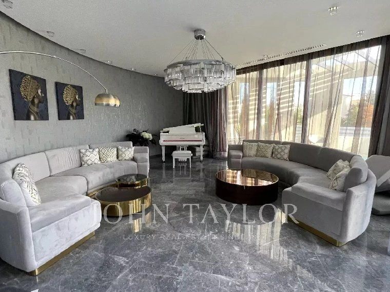 Villa 5+1 con piscina scoperta a Germasogeia, Cipro