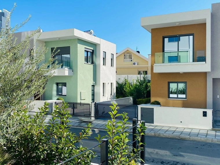 키프로스 Germasogeia — 주차 포함 107 m2 타운하우스