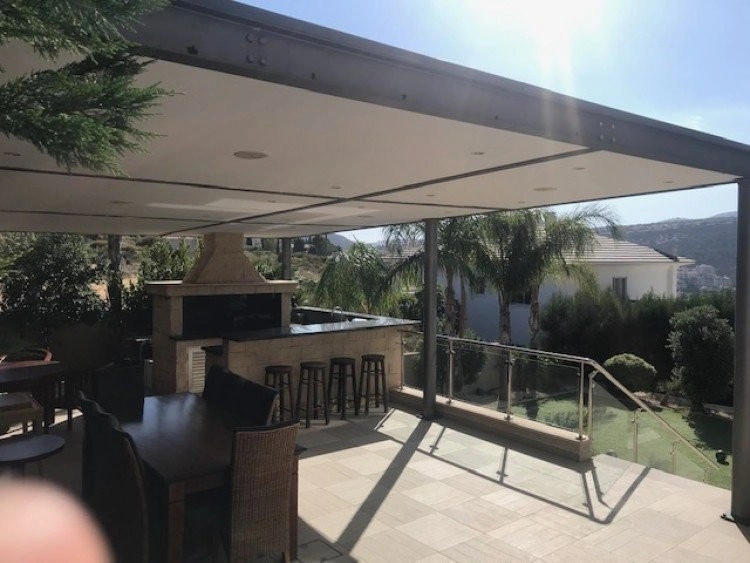 Villa 4+1 with parking in Germasogeia, Cyprus