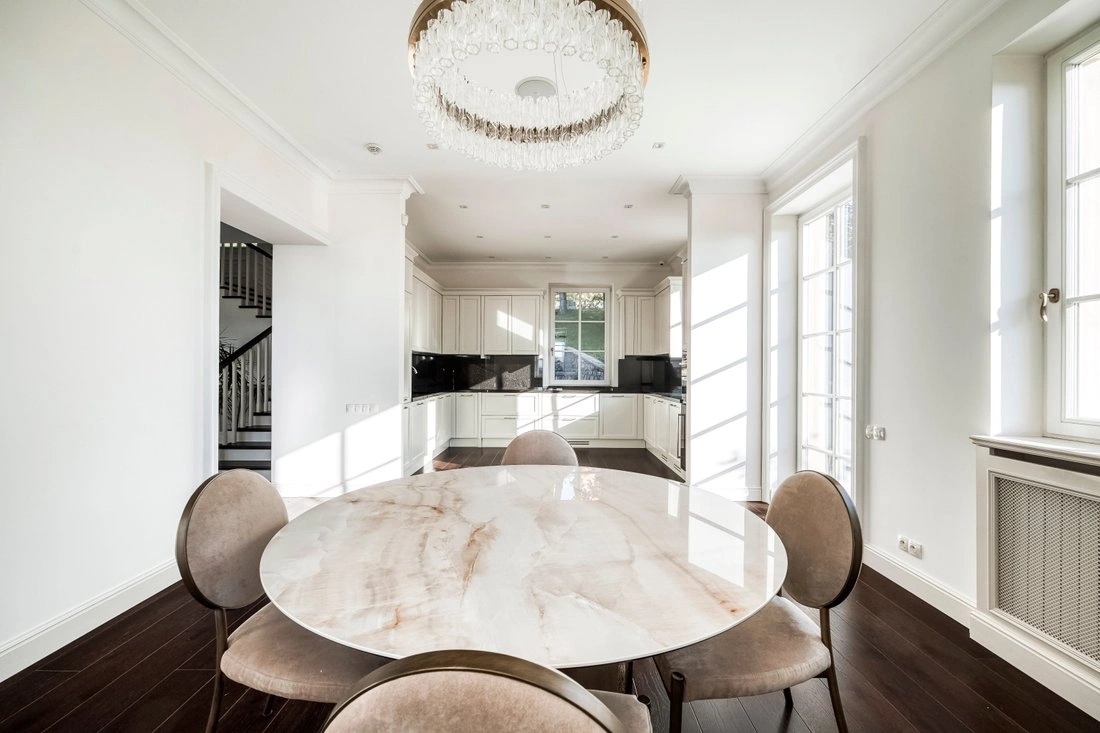 捷克布拉格 9卧独栋房