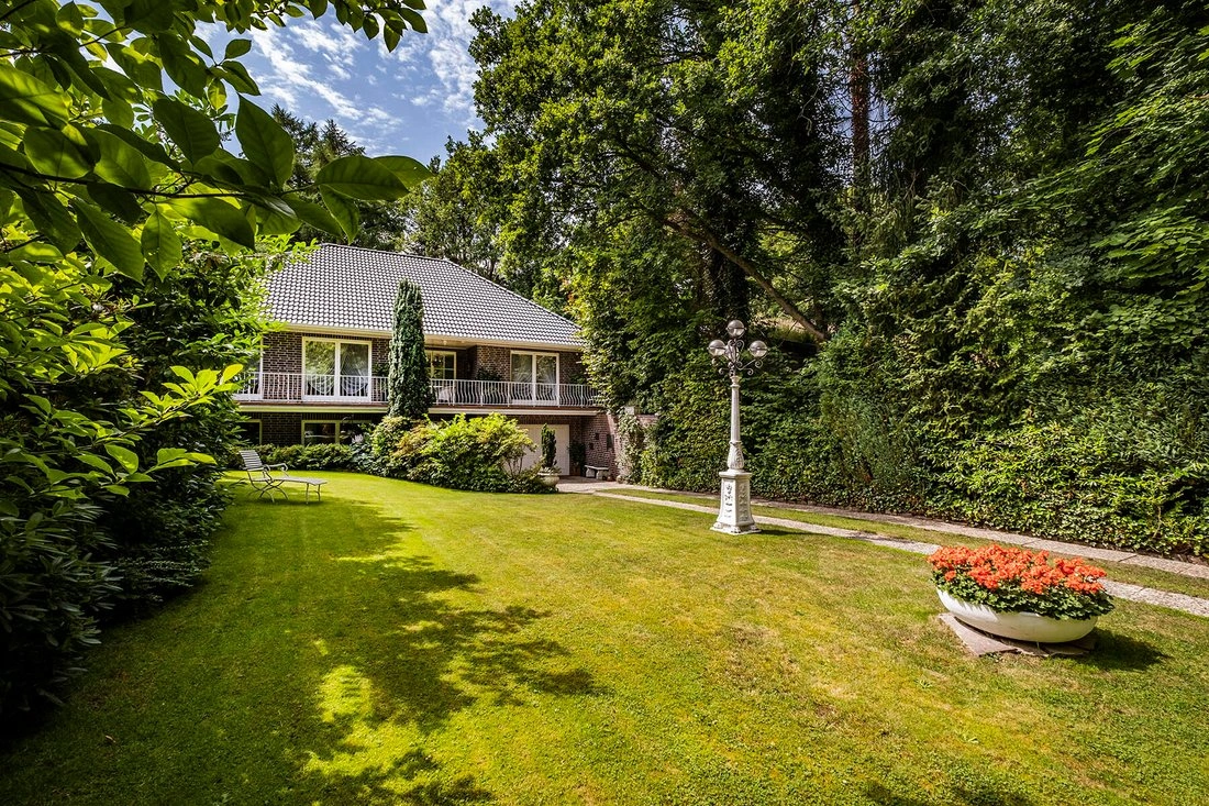 Villa con aparcamiento en Hamburgo, Alemania