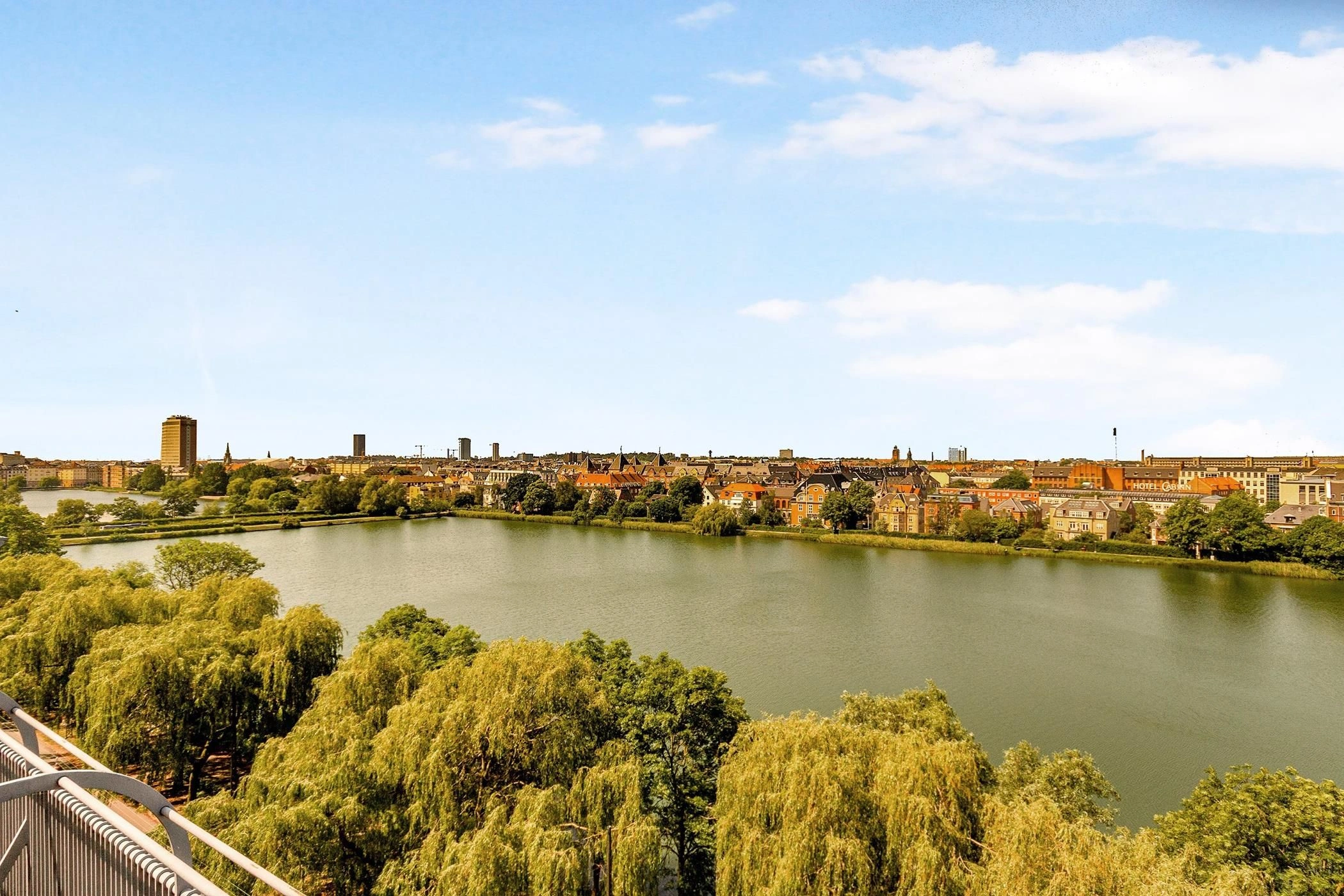 Luxuriöse, nach der Renovierung befindliche 118 m2 große Wohnung in Kopenhagen