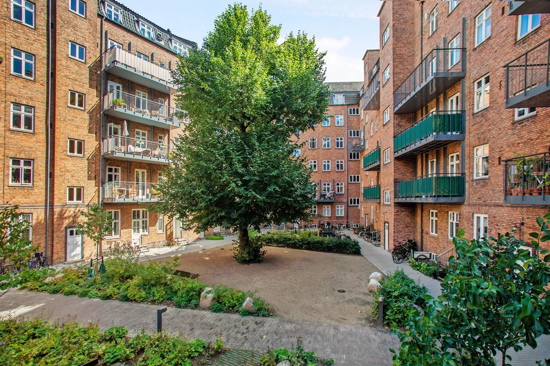 Apartamento iluminado com layout funcional em Copenhague, Dinamarca