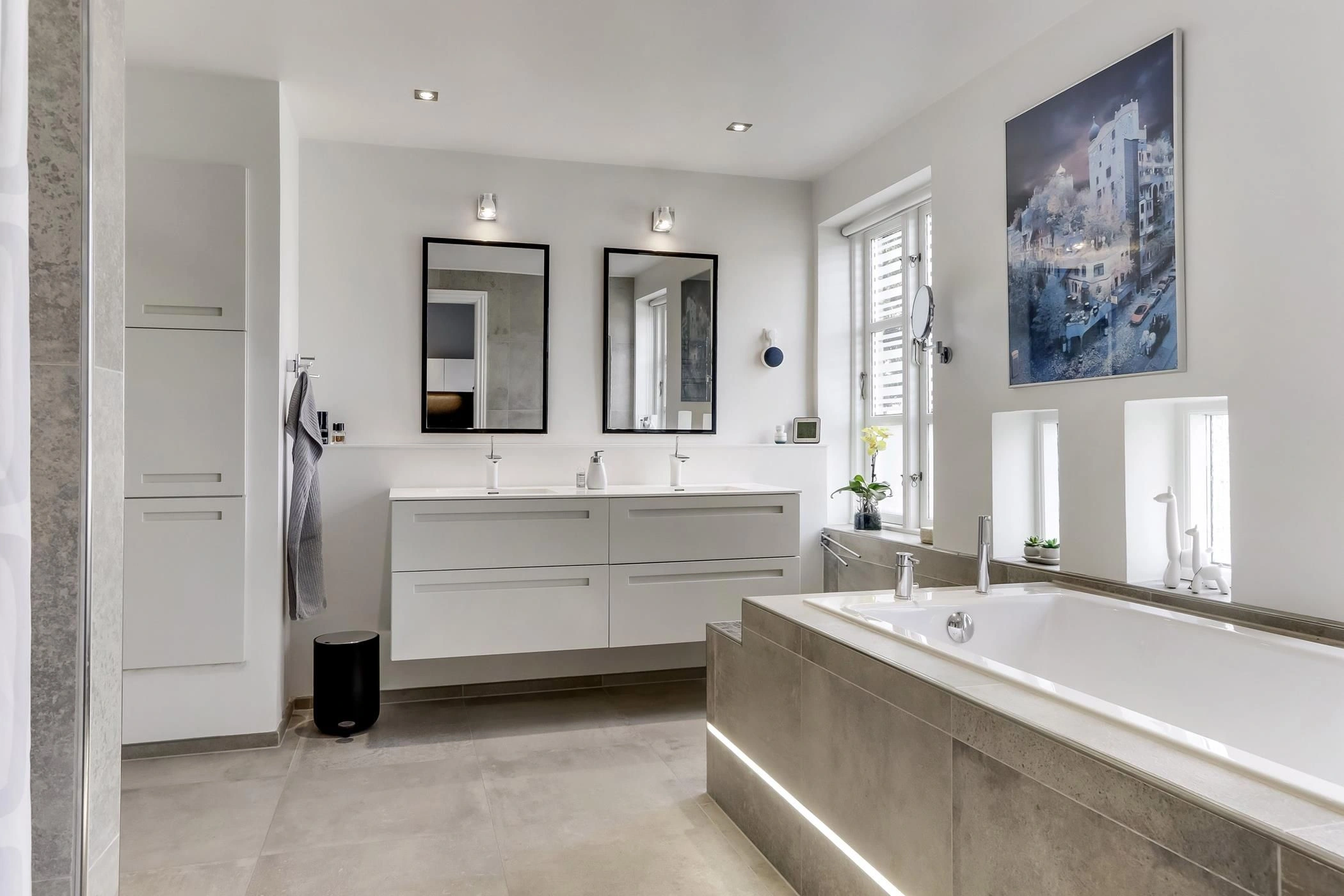 ओडेन्स के शांत इलाके में आरामदायक लेआउट वाला विशाल टाउनहाउस, डेनमार्क