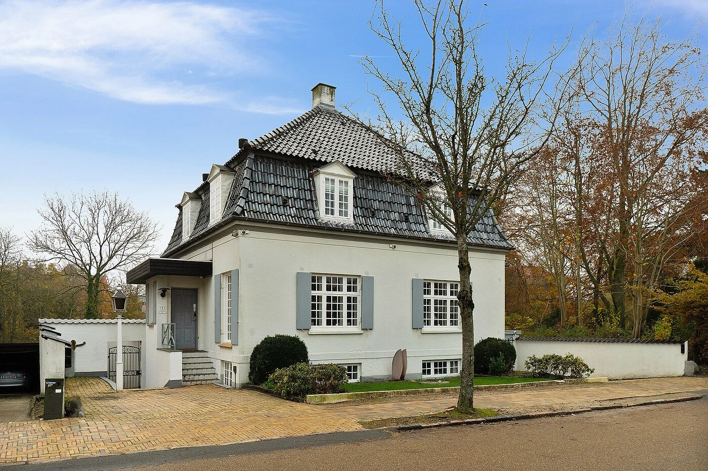 Kaufen Sie ein Haus in einer angesehenen Gegend von Odense mit 10 Zimmern - 1746k €