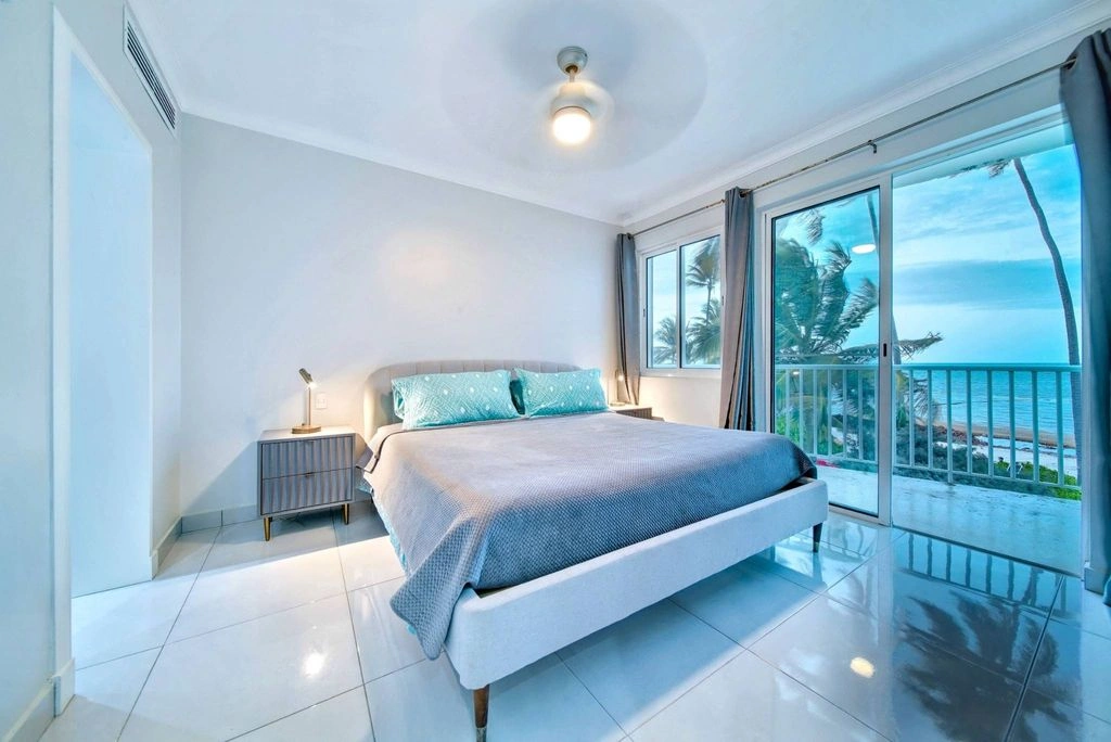 多米尼加巴瓦罗宽敞三居顶层公寓