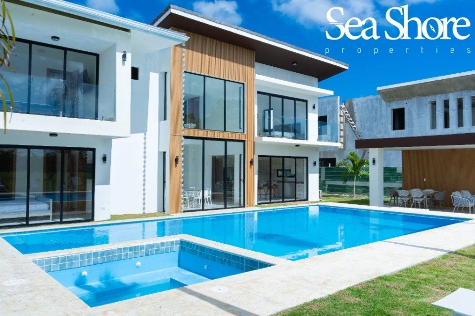 多米尼加共和国蓬塔卡纳 8+1 带开放式厨房别墅