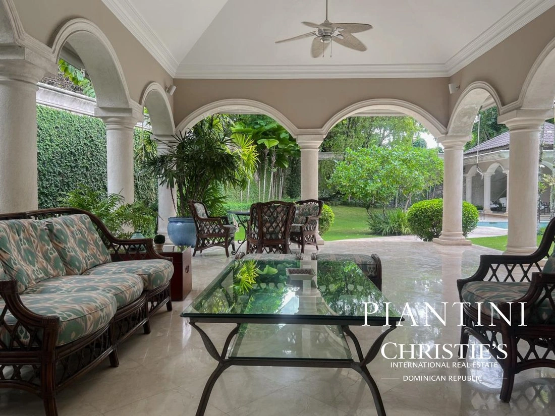 多米尼加共和国圣多明各带桑拿的5+1住宅