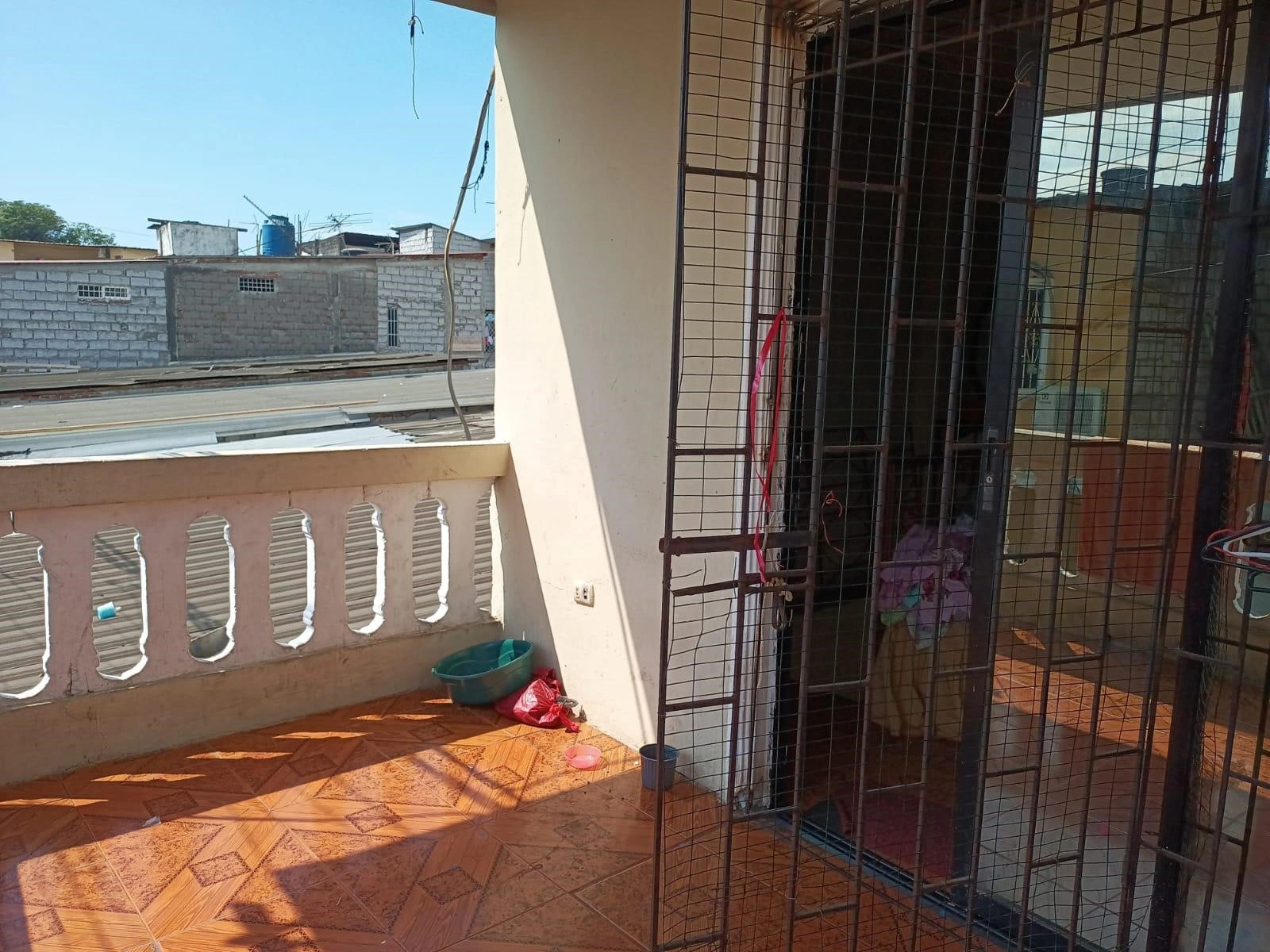 瓜亚基尔,厄瓜多尔 带花园的房屋 81 m2