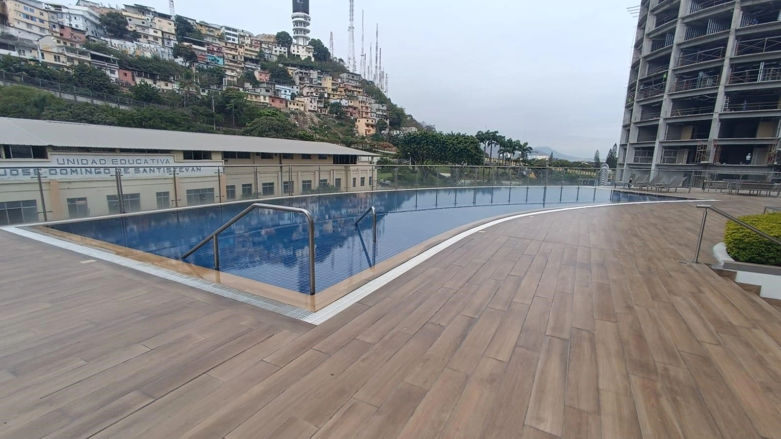Apartment 1+1 with open pool in Guayaquil, Ecuador
