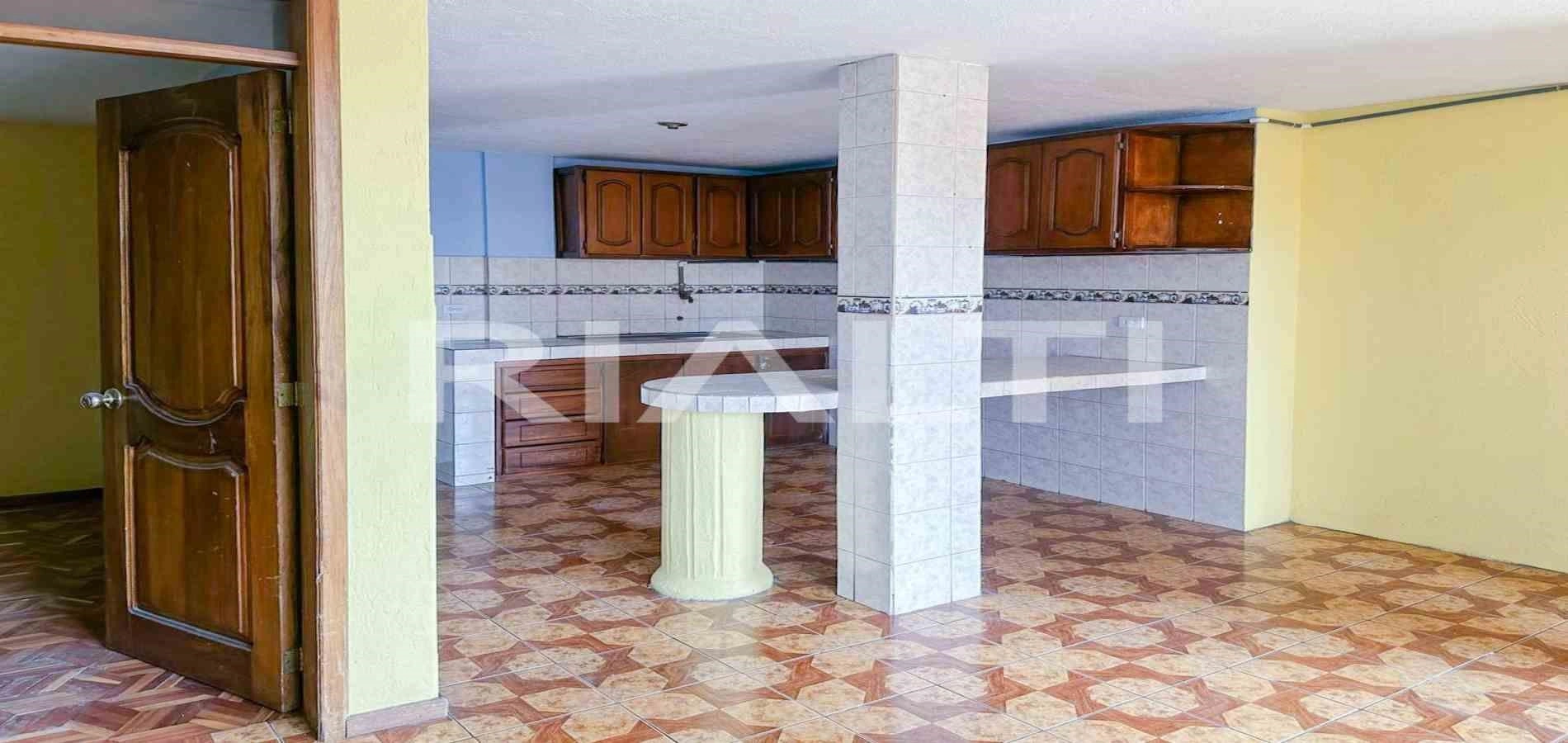 Casa 10+1 con parcheggio a Quito, Ecuador