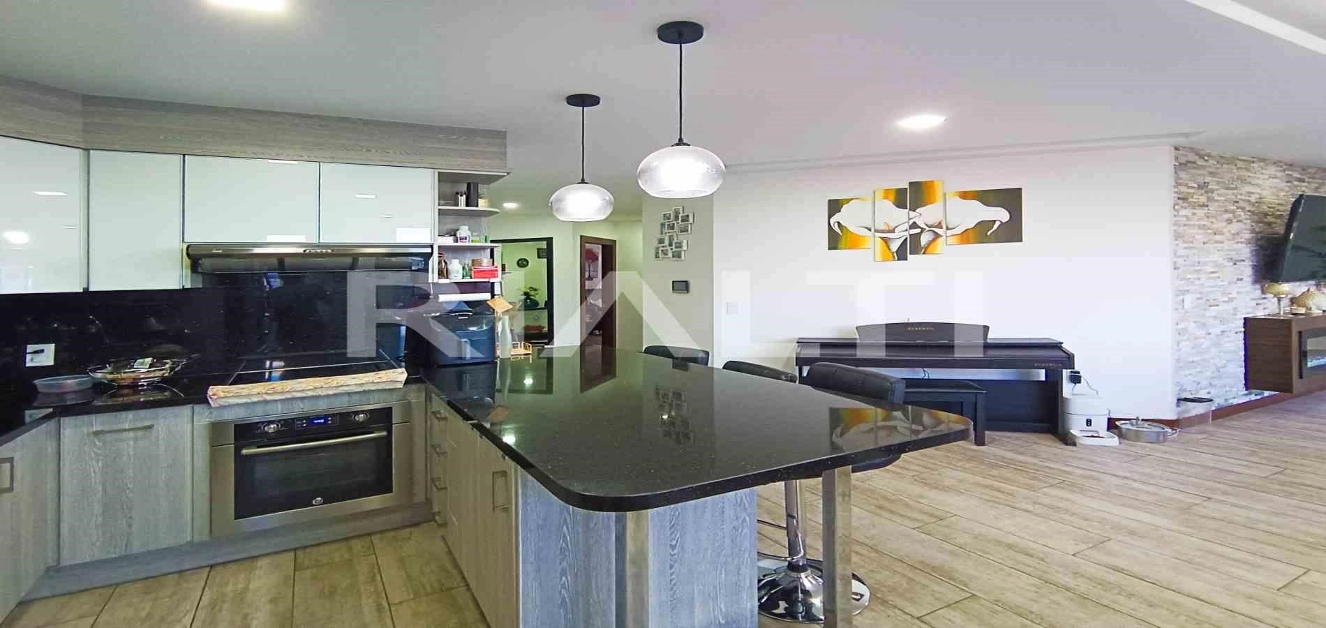 Appartamento 3+1 con terrazza a Quito, Ecuador