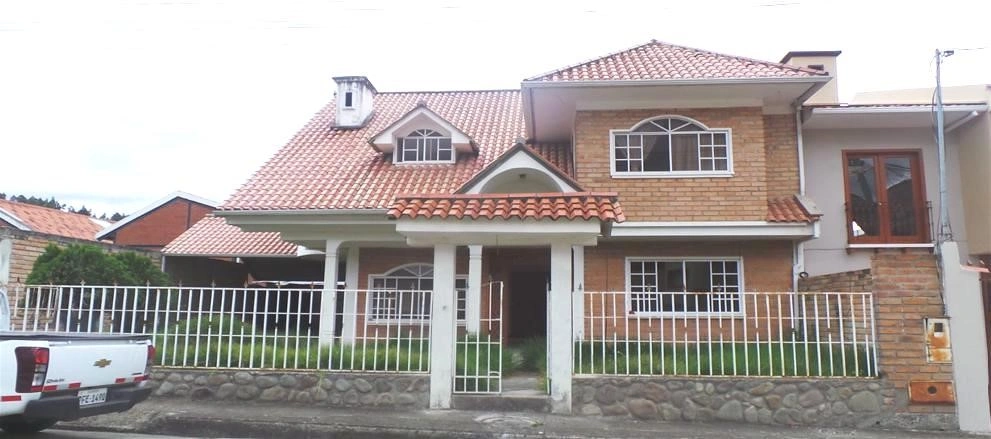Casa 4+1 con vista mare a Cuenca, Ecuador