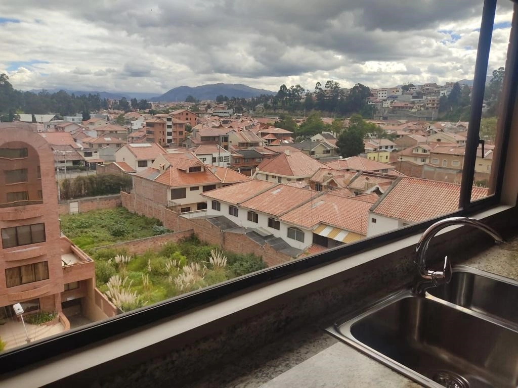 Duplex 4+1 con posto auto a Cuenca, Ecuador