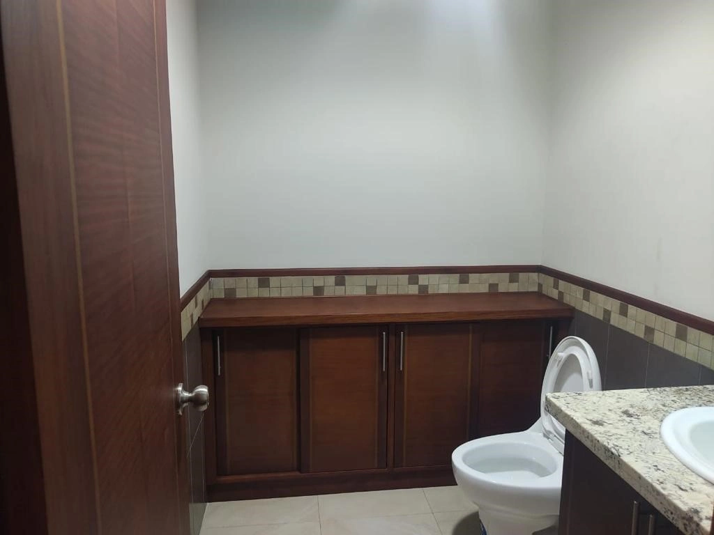 Duplex 115 m2 con soffitti alti a Cuenca, Ecuador
