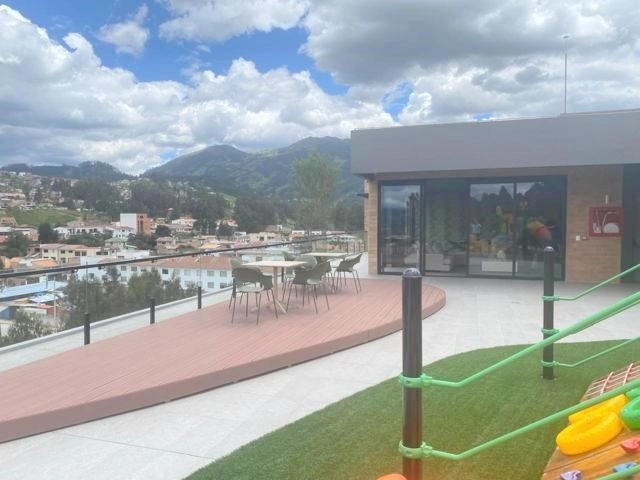 厄瓜多尔昆卡 2+1 海景公寓