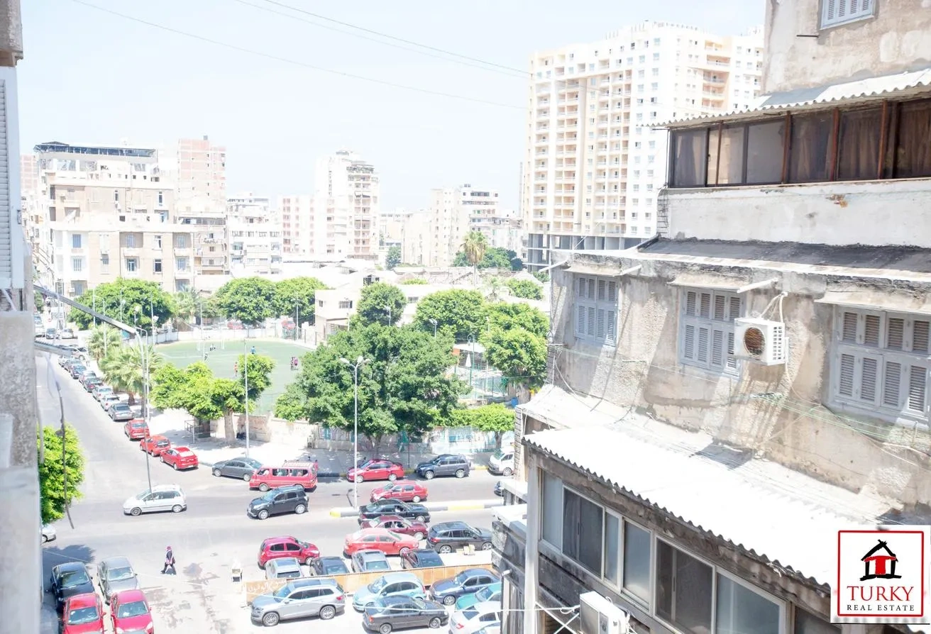 شقة فسيحة بمساحة 225 م² في الإسكندرية، مصر