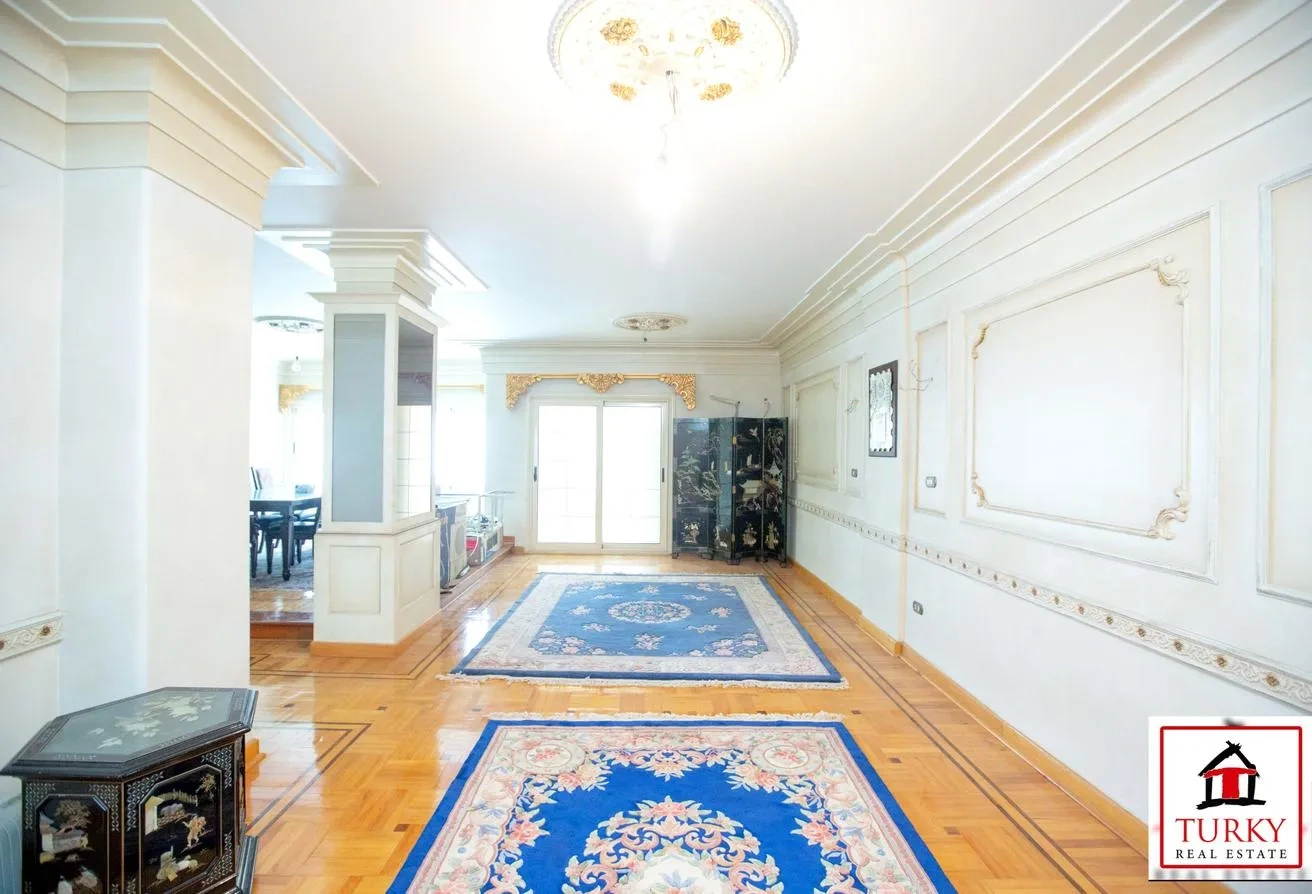 شقة فسيحة بمساحة 225 م² في الإسكندرية، مصر