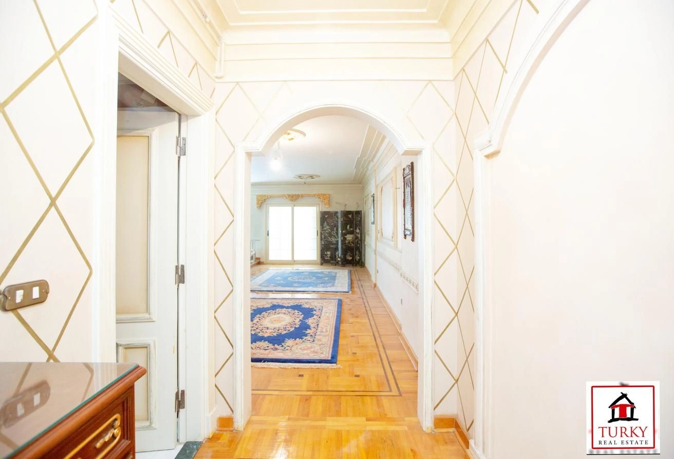 شقة فسيحة بمساحة 225 م² في الإسكندرية، مصر