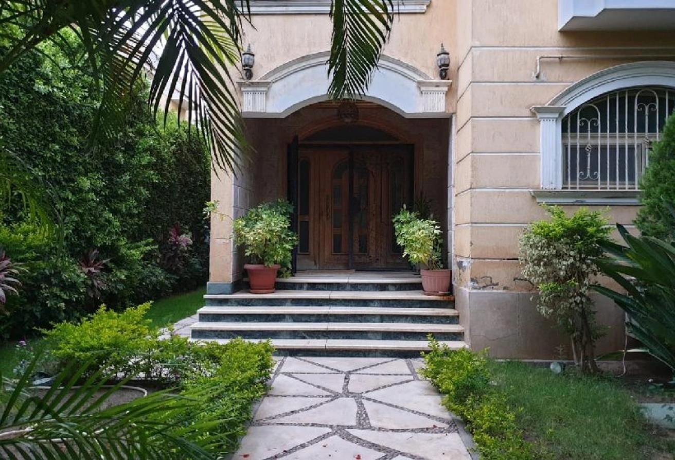 埃及吉萨市舒适 4+1 别墅