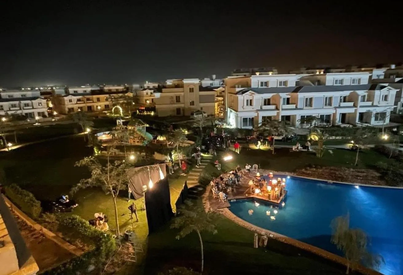 فيلا فاخرة مكونة من 4 غرف نوم في الجيزة، مصر