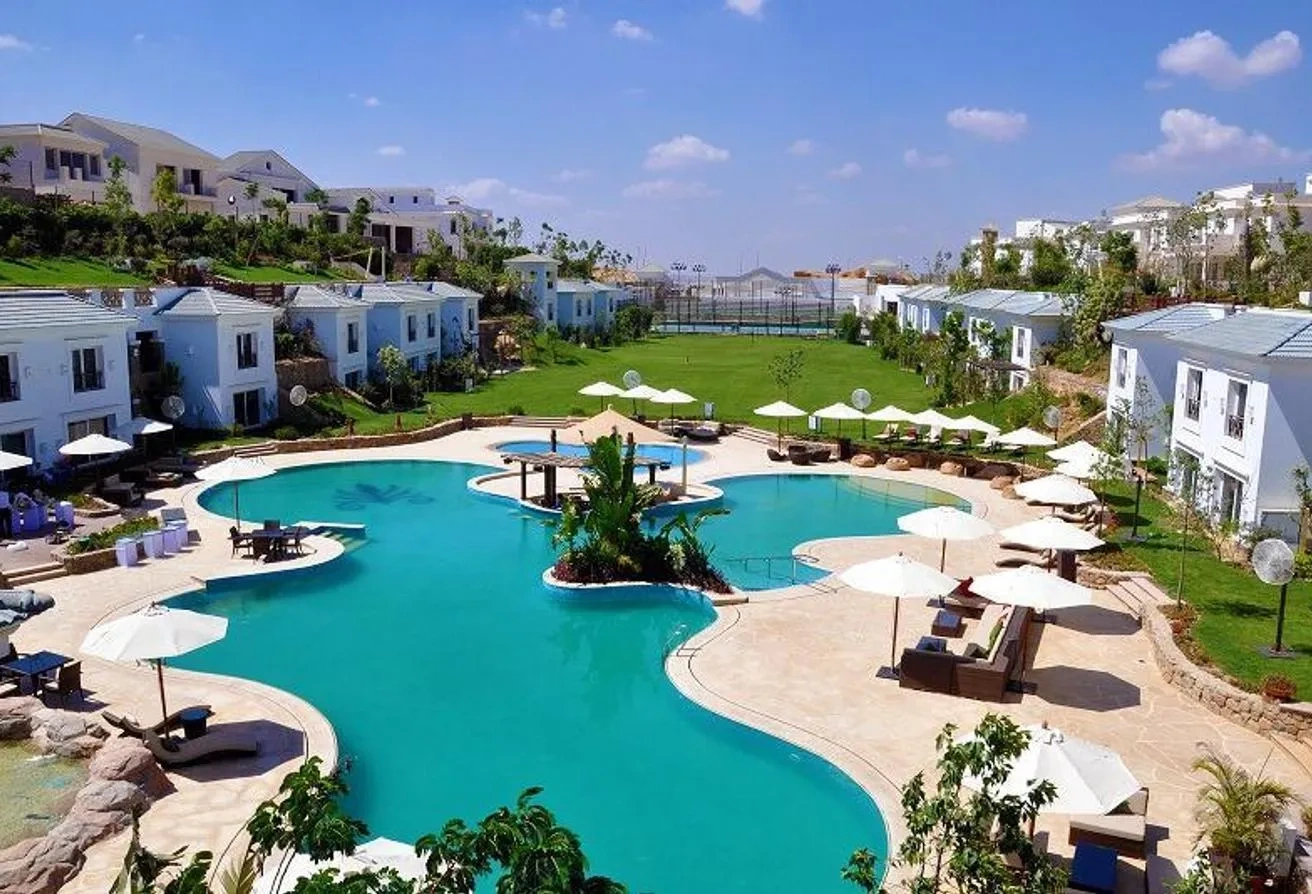 فيلا رائعة مكونة من 5 غرف نوم في الجيزة، مصر