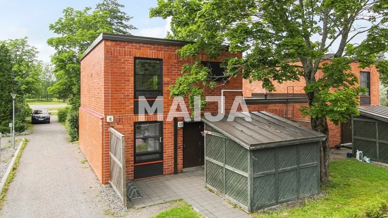 हेलसिंकी, फ़िनलैंड में आरामदेह 4+1 घर