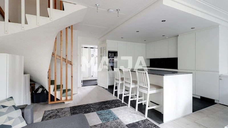 हेलसिंकी, फ़िनलैंड में आरामदेह 4+1 घर