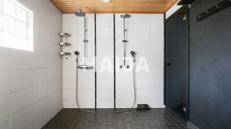 芬兰埃斯波阳光充足的 3+1 户型