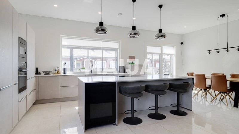 芬兰万塔 3+1 温馨住宅