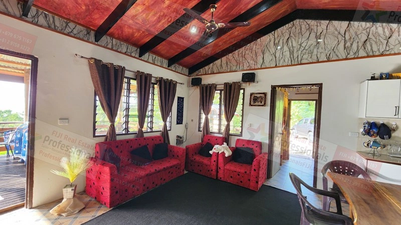 萨武萨武 120 m2 带停车位的房屋