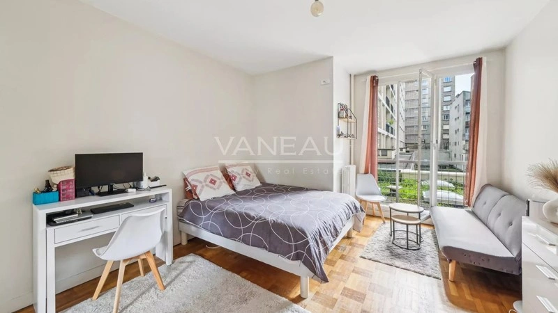 Familienfreundliche Wohnung 0+1 in Paris, Frankreich