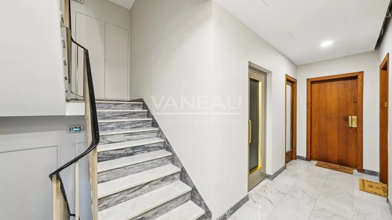 Familienfreundliche Wohnung 0+1 in Paris, Frankreich
