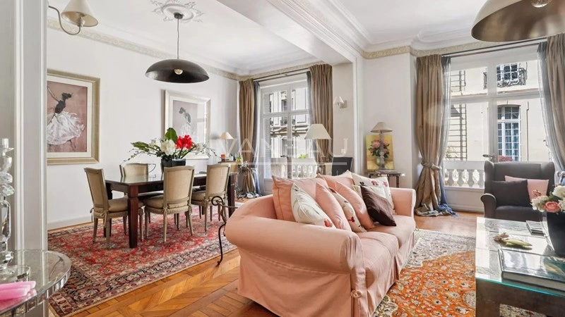 Роскошная квартира 220 м2 в Париже, Франция