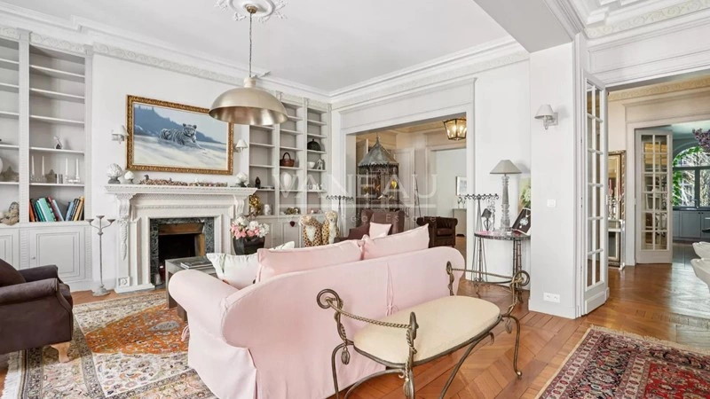 Роскошная квартира 220 м2 в Париже, Франция