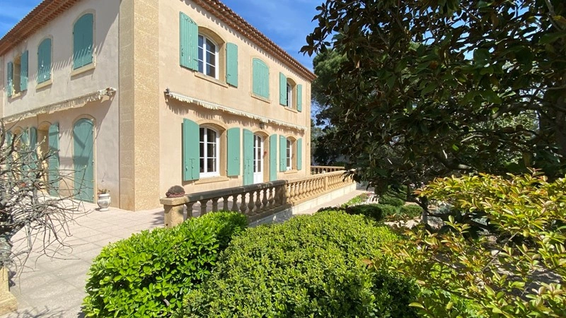 法国马赛 宽敞 4+1 户型住宅