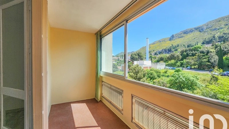 मार्सेई, फ्रांस में 2+1 विशाल अपार्टमेंट