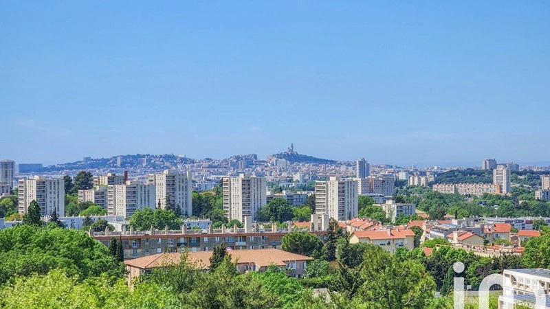 मार्सेई, फ्रांस में 2+1 विशाल अपार्टमेंट