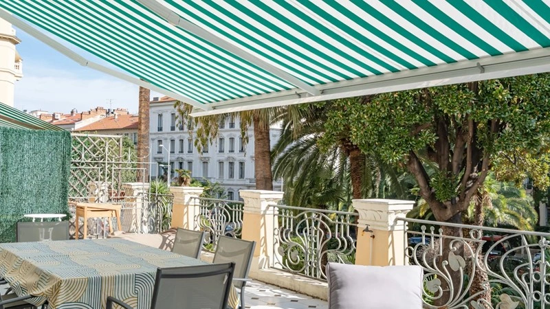 नाइस, फ्रांस में धूप-भरा 4+1 कमरे का अपार्टमेंट