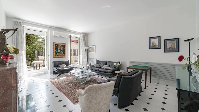 नाइस, फ्रांस में धूप-भरा 4+1 कमरे का अपार्टमेंट