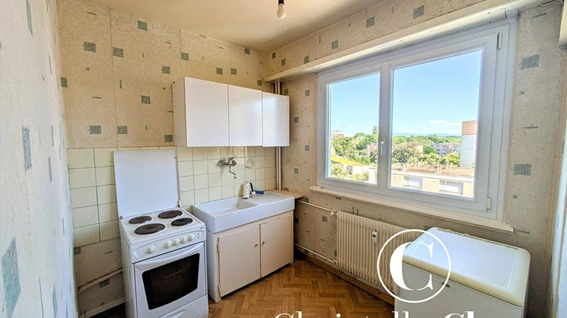 Amplio apartamento 0+1 en Estrasburgo, Francia