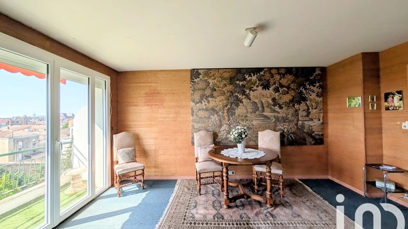 बोर्डो, फ्रांस में 67 m2 का आरामदायक अपार्टमेंट