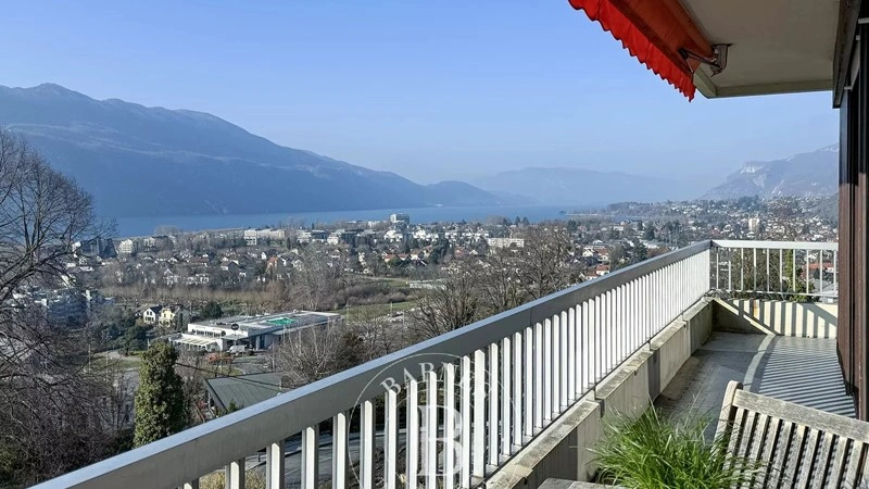 Auvergne-Rhone-Alpes, France में 3+1 आरामदायक अपार्टमेंट