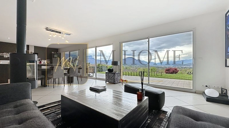 Charmante Villa 6+1 in Auvergne-Rhone-Alpes, Frankreich