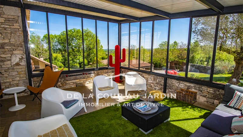 位于法国奥克塔尼亚的450平方米豪华住宅